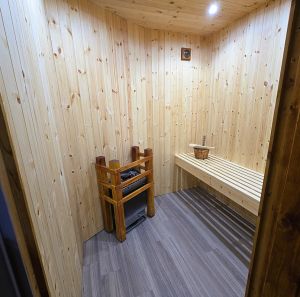 Captain's Quarters sauna